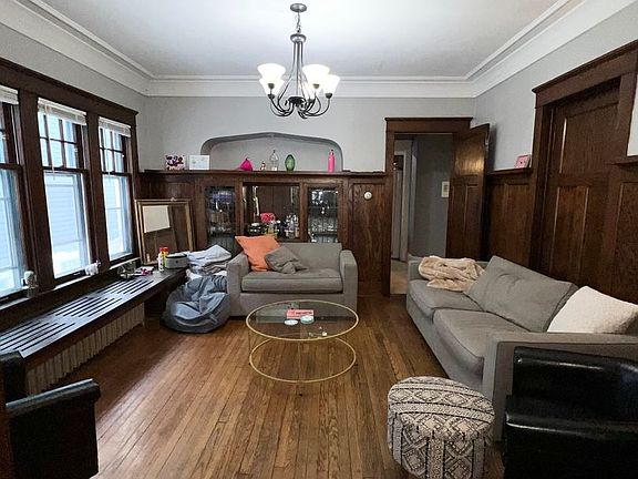 5th image of 3021 N Maryland Ave