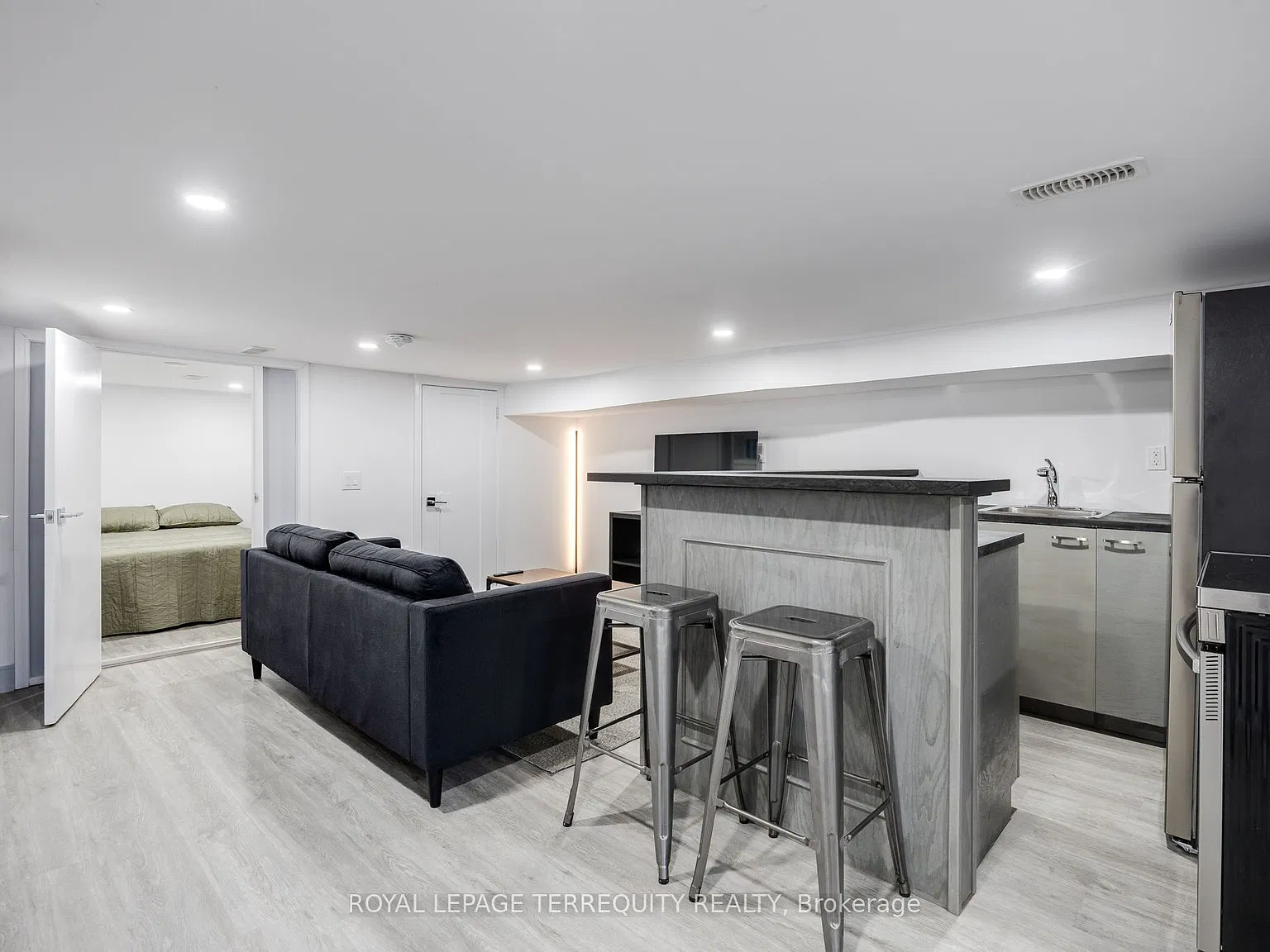1 bed, $1,600 — Photo 3