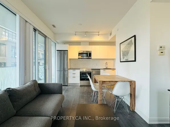 42 Charles St E, Toronto, ON