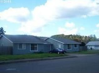 1029 N 16th St, Cottage Grove, OR 97424