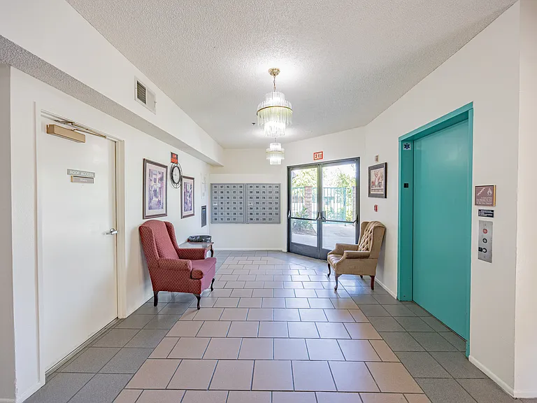 22815 Market St #110 — Photo 12