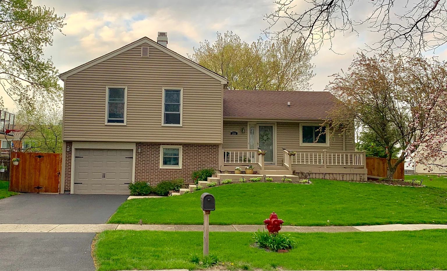 255 McCook Ct photo 1