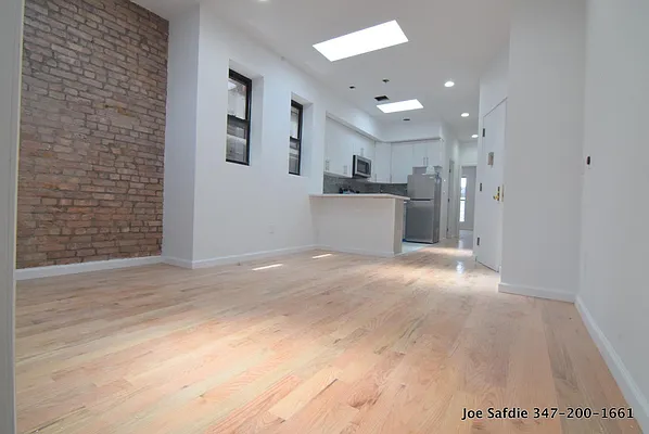 Rented by Safdie Realty Group | media 13