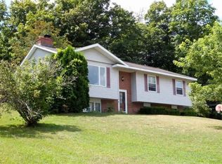 4371 Deerfield Ln, Traverse City, MI 49684