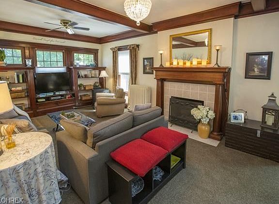 3rd image of 17832 Clifton Blvd