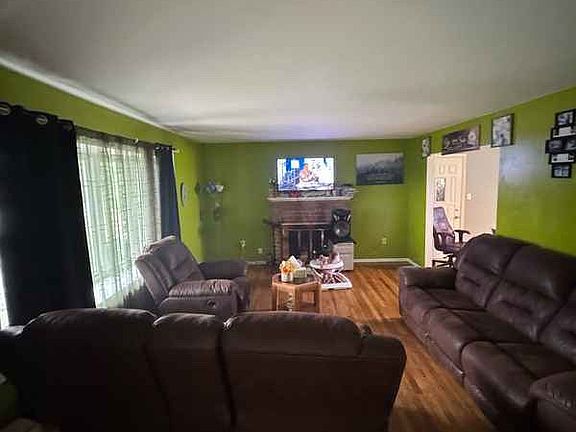 4th image of 6404 Riggs Rd