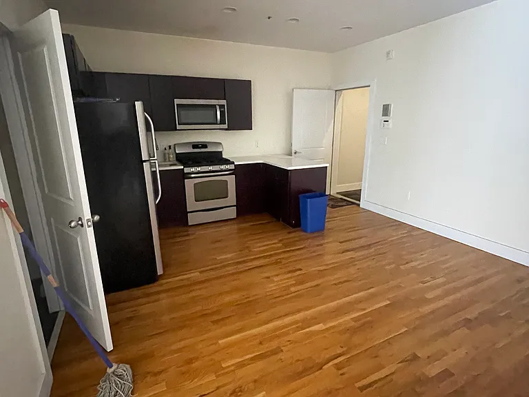 1315 N 15th St #202 — Photo 3