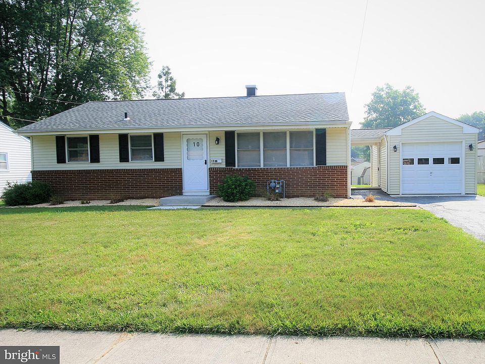 2nd image of 10 Shelly Ln