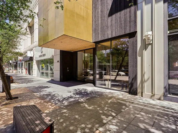 2408 Victory Park Ln APT 832, Dallas, TX 75219