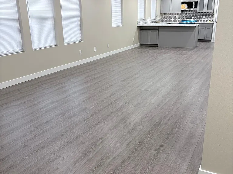 6801 Lombard Ave #B — Photo 1