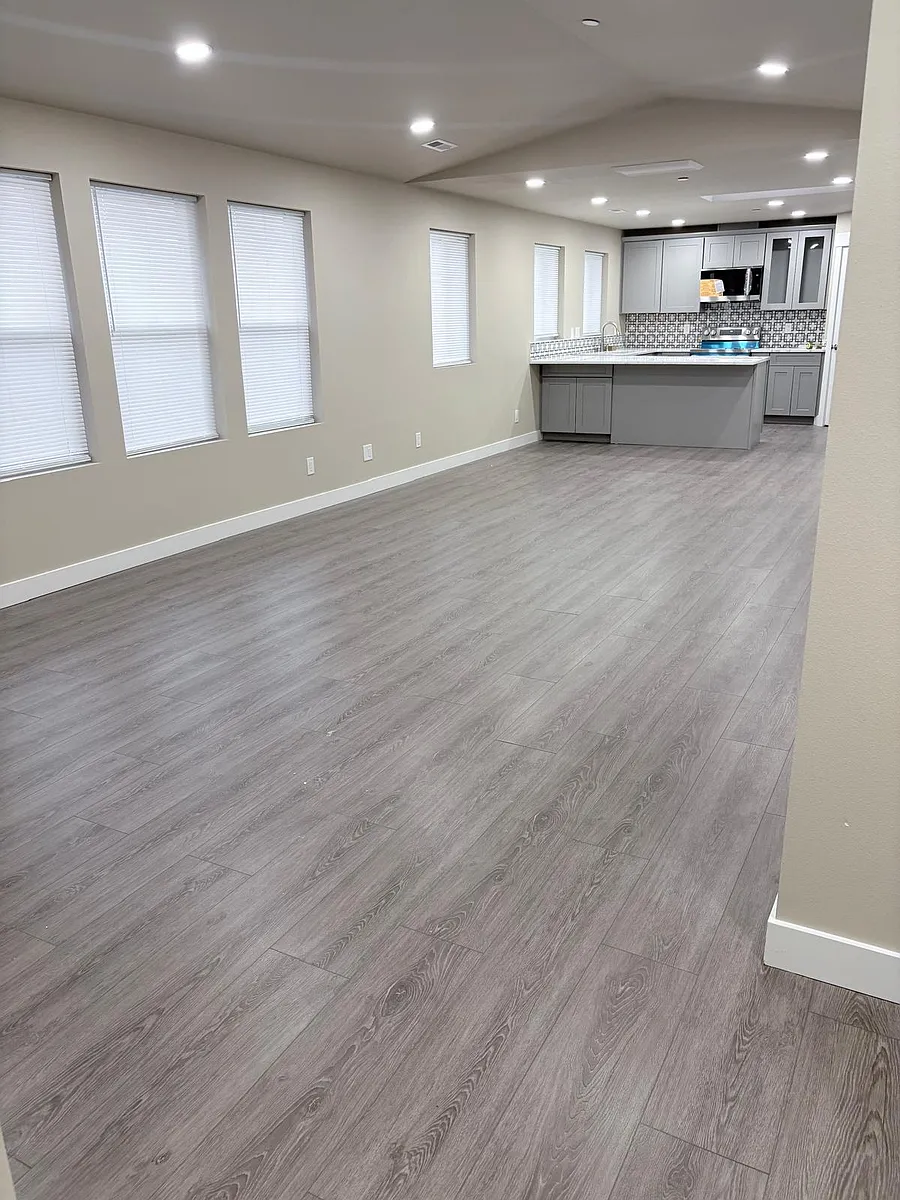 Building Photo - 6801 Lombard Ave #B