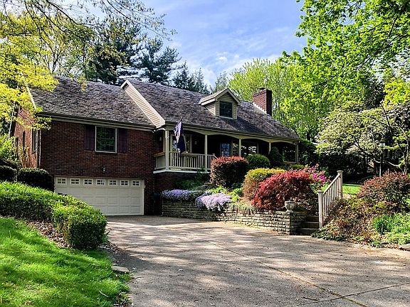 2nd image of 485 Miranda Rd
