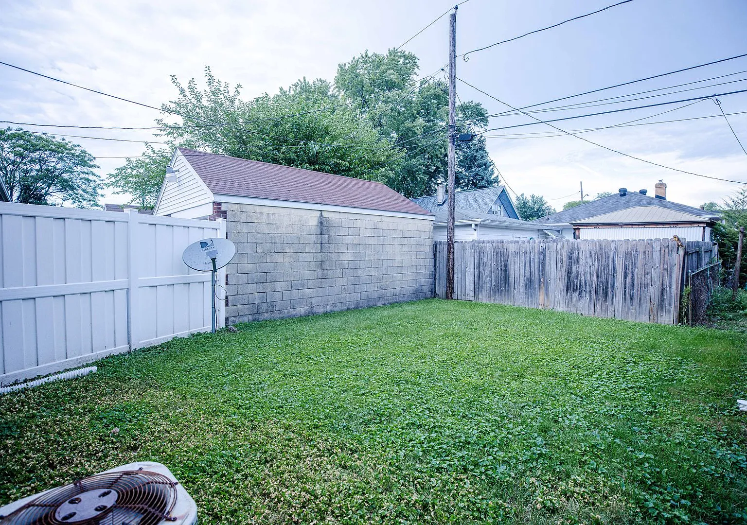 Beautiful three bedroom two bathroom house ready for move in! — Photo 4