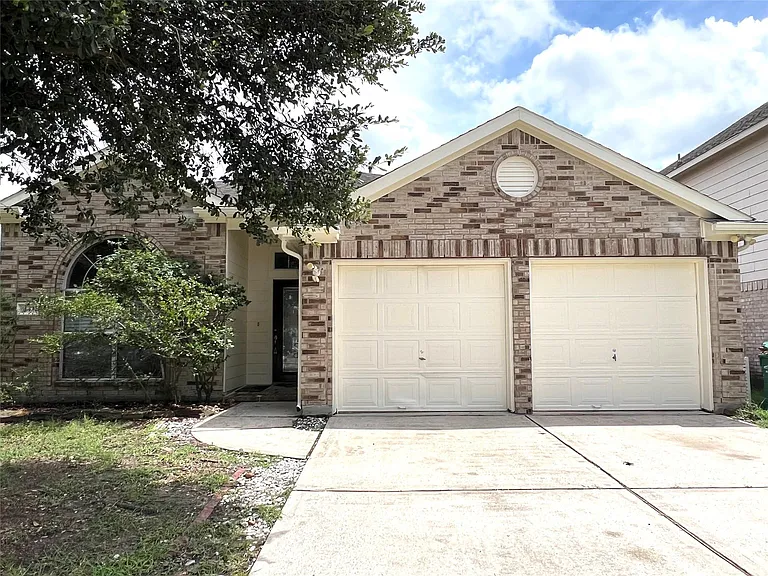 442 Pinewood Ridge Dr — Photo 1