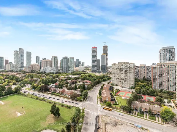 3525 Kariya Dr #2508, Mississauga, ON L5B 0C2