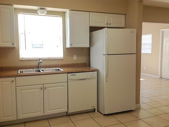 3rd image of 3850 NW 6th Ct