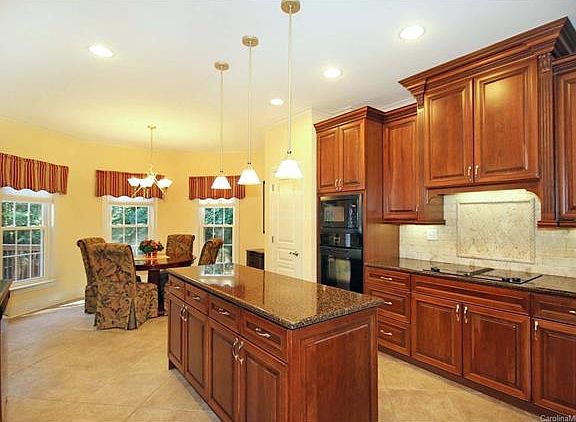 4th image of 8806 Colebridge Ct