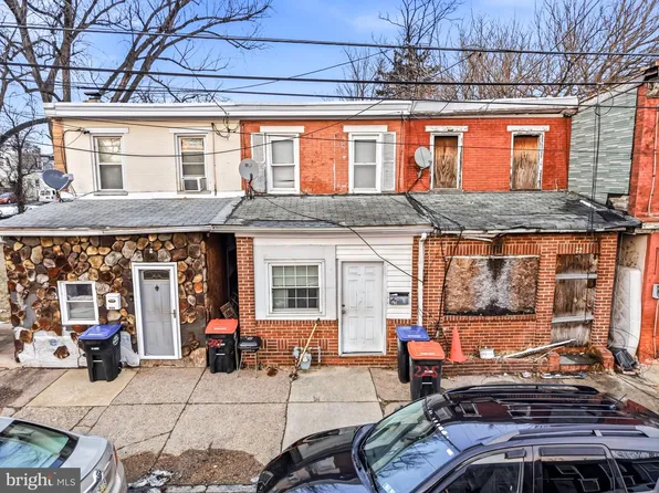 225 Hayes St, Chester, PA 19013