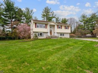 777 Decker Pl, Paramus, NJ 07652