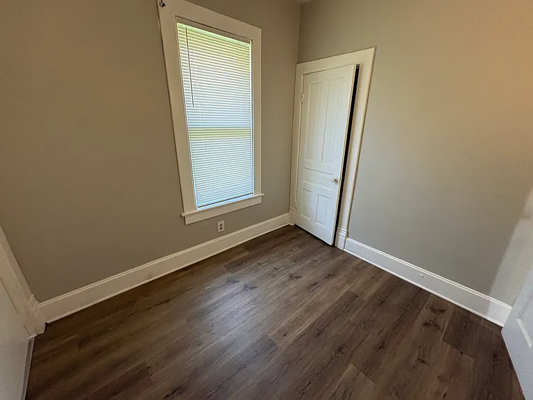 1107 W Gilbert Ave — Photo 8