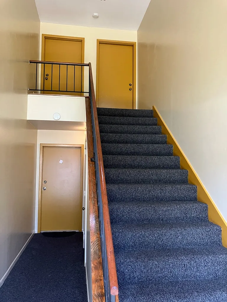 Stonegate Apartment — Photo 2