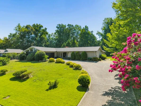 746 Hillwood Dr, Marietta, GA 30068