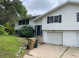 3005 Ashford Ln, Madison, WI 53713