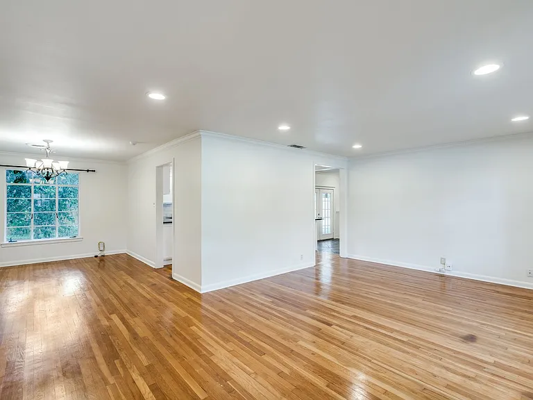 100 Seford Dr — Photo 5