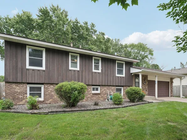 10111 Quinn St NW, Coon Rapids, MN 55433