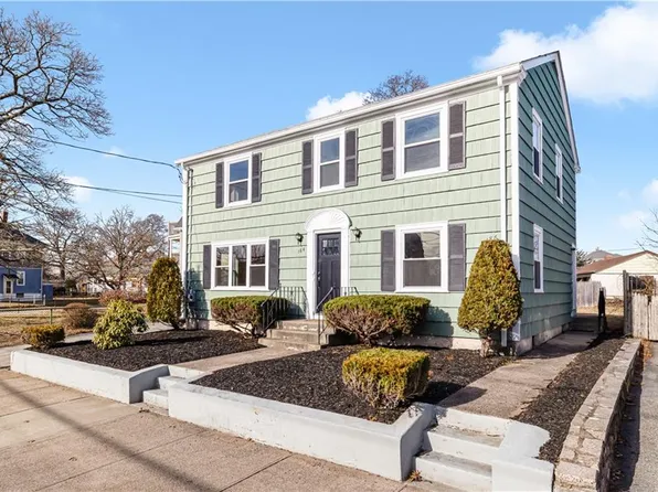 184-186 Robinson Ave, Pawtucket, RI 02861