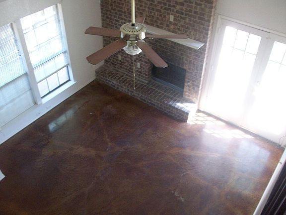 4th image of 214 Shrum Ct