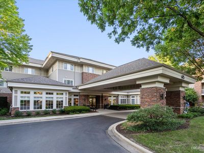 605 Barrington Ave APT 246, Dundee, IL, 60118