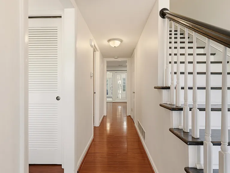 2505 Patriot Way #D — Photo 3