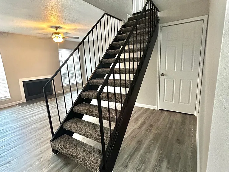 Athena Garden Apartments — Photo 42