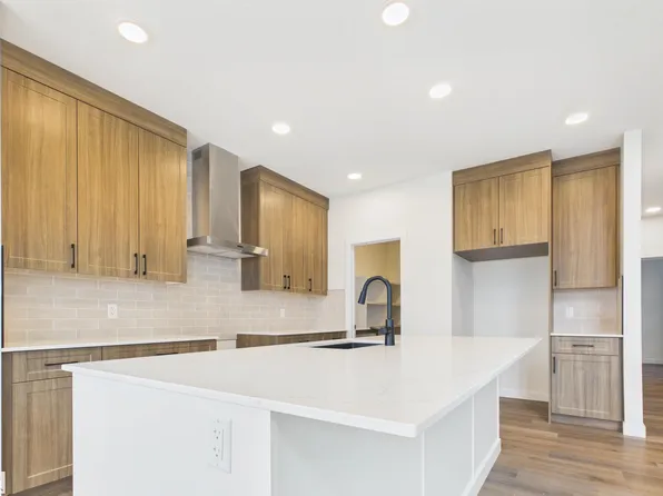 149 Ficus Way, Fort Saskatchewan, AB T8L 0Z6