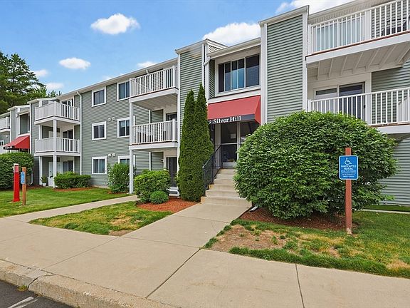 3rd image of 9 Silver Hill Ln APT 19