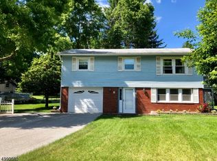 3 Fern Ave, Hamburg, NJ 07419