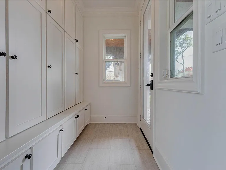 5410 Valerie St — Photo 12