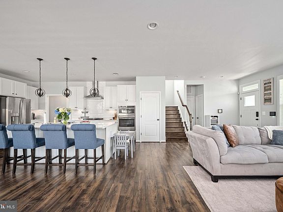 5th image of 601 Coastal Ave