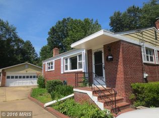 6917 Kingwood Dr, Falls Church, VA 22042