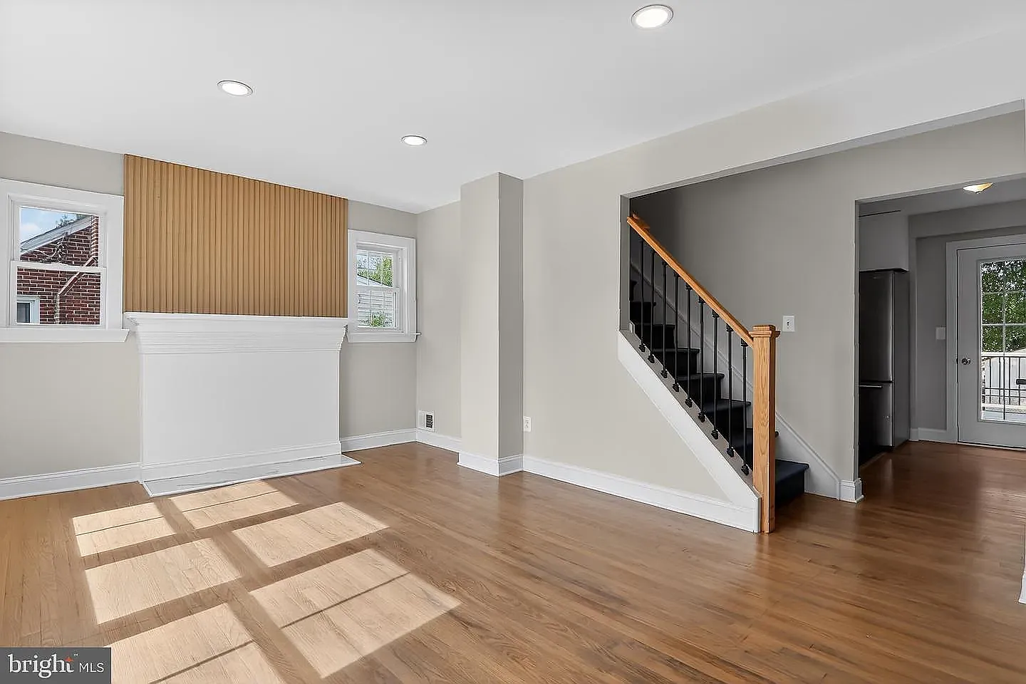 6 bed, 2166 sqft, $3,800 — Photo 3