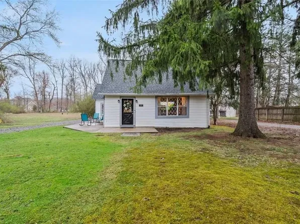 2107 Duncan Ave, Allison Park, PA 15101