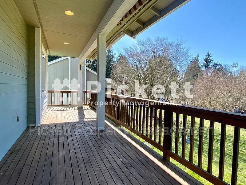 3 bed, 2.5 bath, 2006 sqft, $2,700 — Photo 4