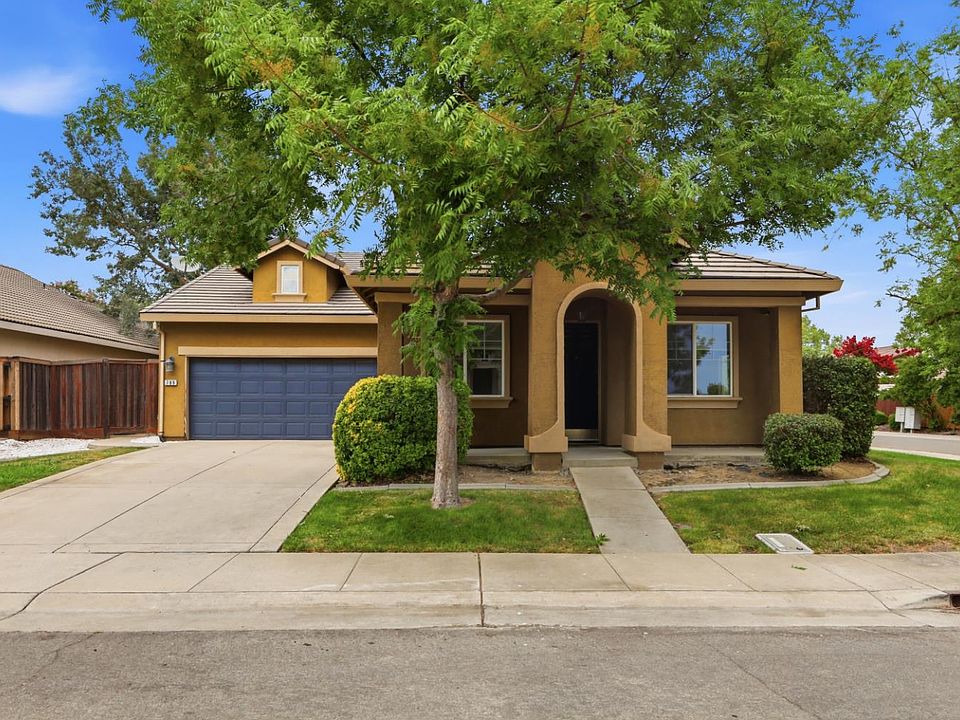 1st image of 789 Alcantar Cir
