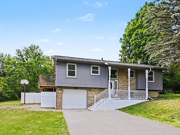 4th image of 1077 Gidner Rd