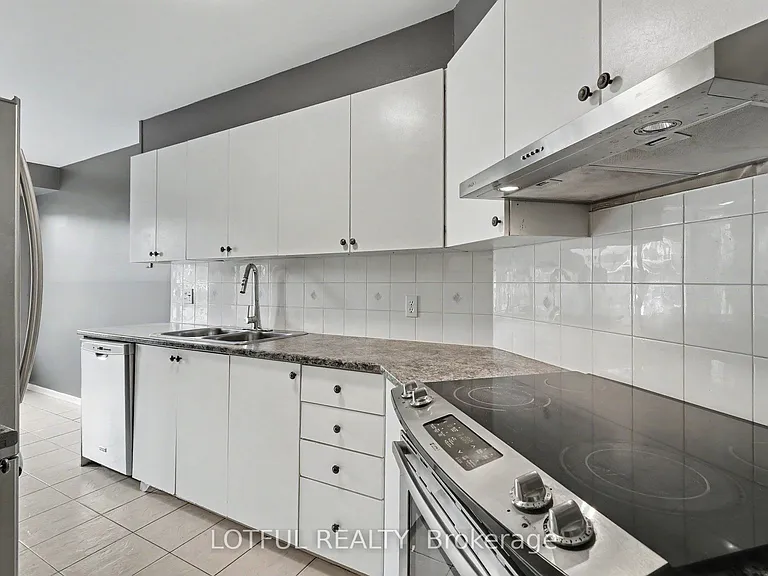 1663 Locksley Ln — Photo 5