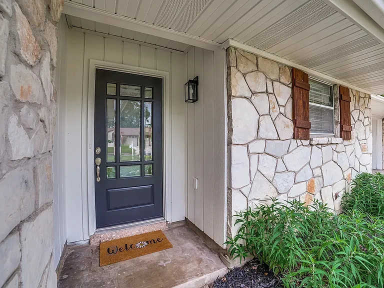 608 Booth Dr — Photo 12