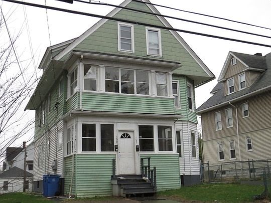 2nd image of 159 Bond St