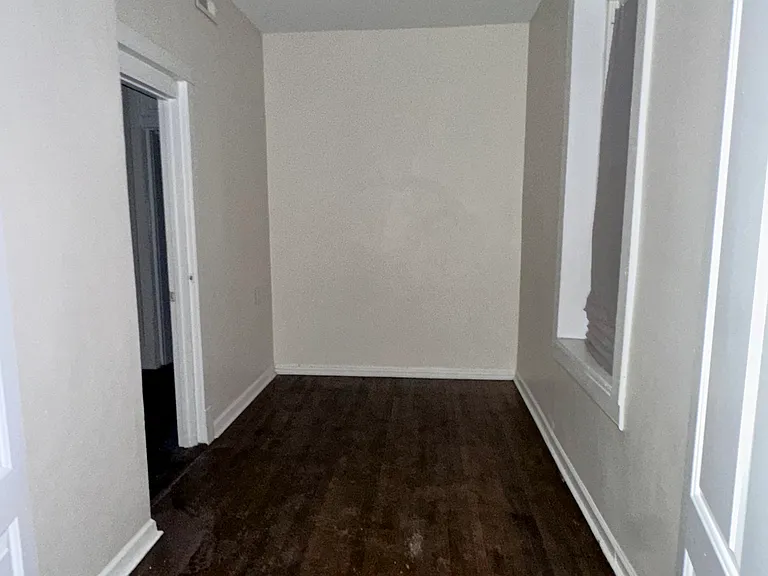2623 W 21st Pl #2 — Photo 2