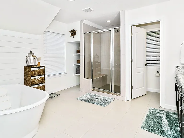221 Wilson Dr — Photo 37
